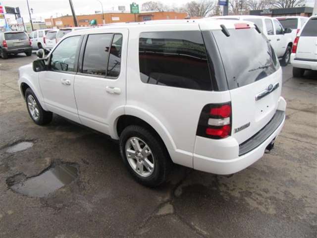 2010 Ford Explorer 4x4 XLT 4dr SUV